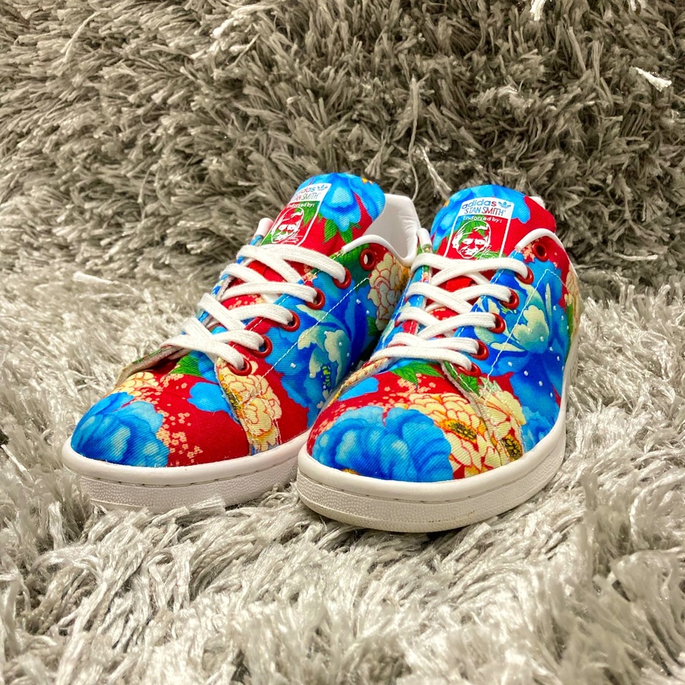 ADIDAS STAN SMITH ‘Floral’ Wms sz 6